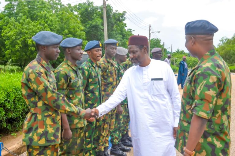 Internal Security Commissioner Visits Security Agencies Seek for Collaboration