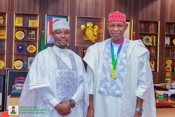 Gov-Abba-Yusuf-of-Kano-State-and-NUJ-Chairman-Dederi (1)
