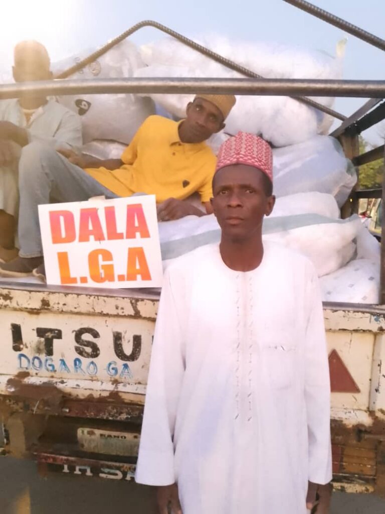 Kano State Government Distributes free Uniforms  to 789.000  Primary Schools